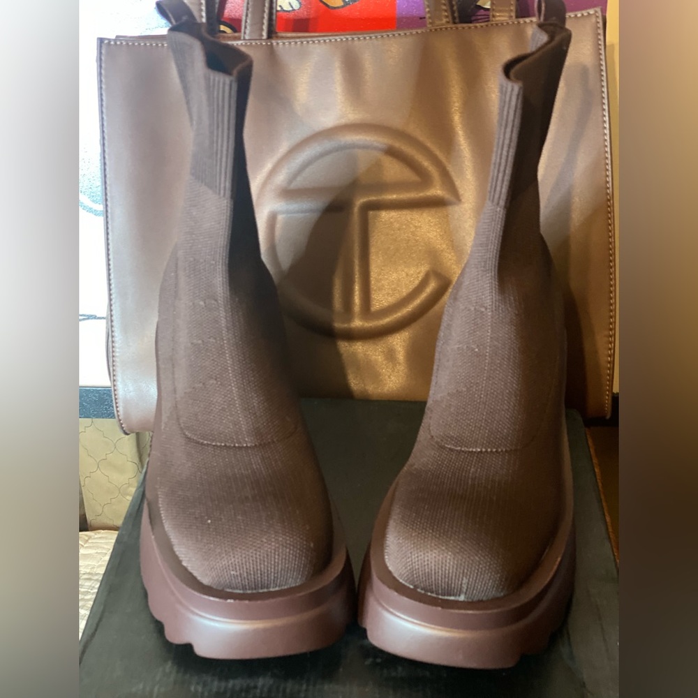 Size 8 platform boots brown brand new